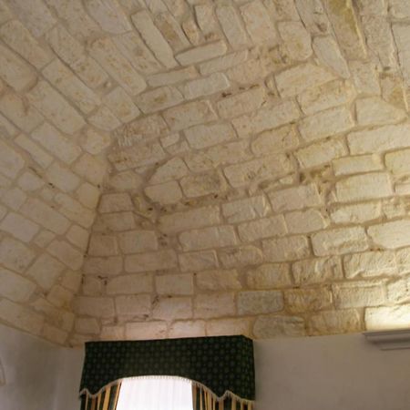 Rooms Dimora Arco - Affitti Brevi Italia Monte SantʼAngelo Екстериор снимка