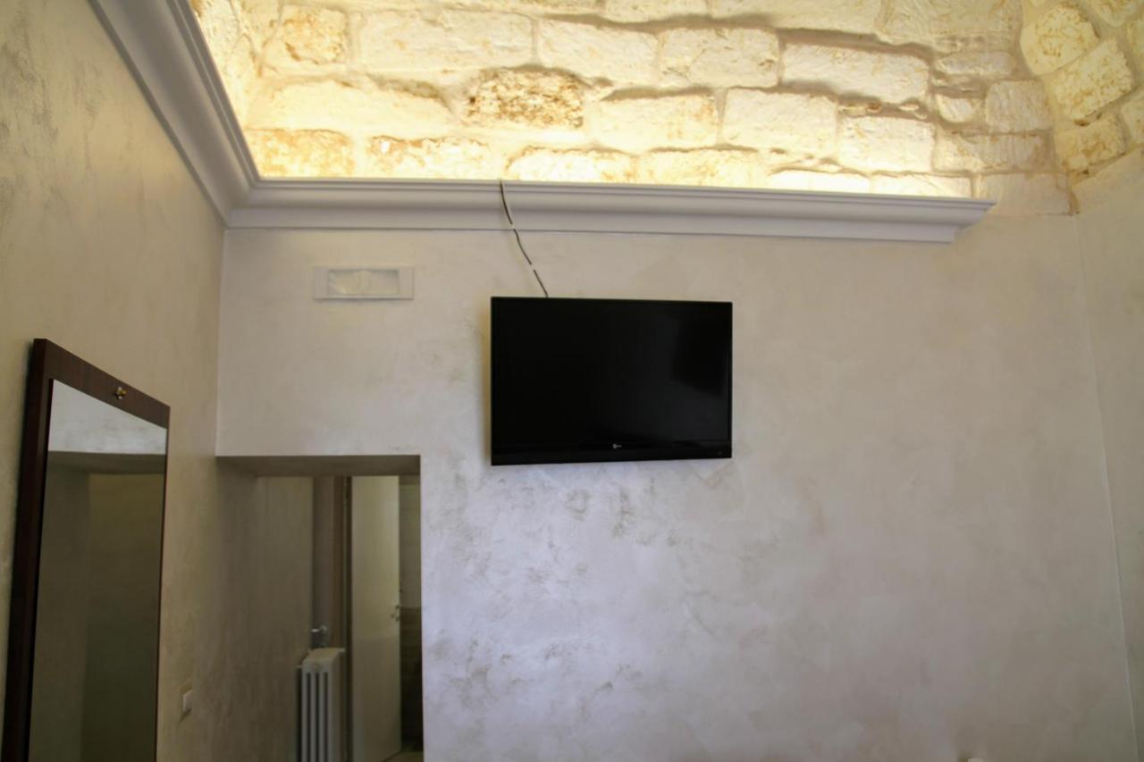 Rooms Dimora Arco - Affitti Brevi Italia Monte SantʼAngelo Екстериор снимка