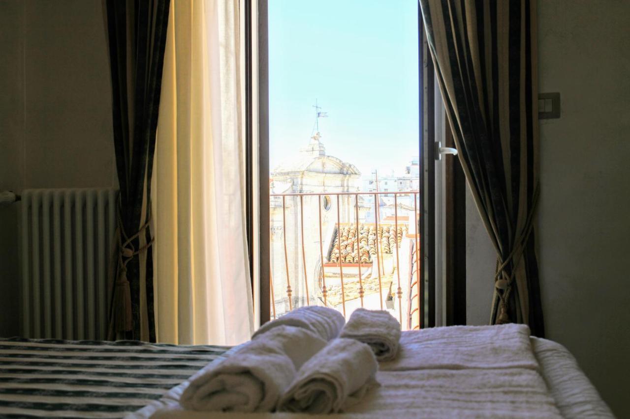 Rooms Dimora Arco - Affitti Brevi Italia Monte SantʼAngelo Екстериор снимка
