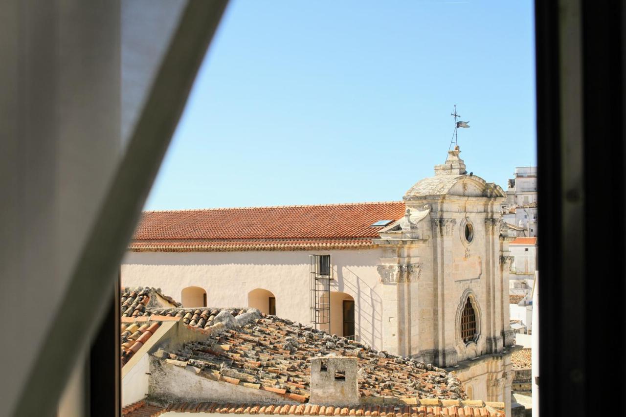 Rooms Dimora Arco - Affitti Brevi Italia Monte SantʼAngelo Екстериор снимка