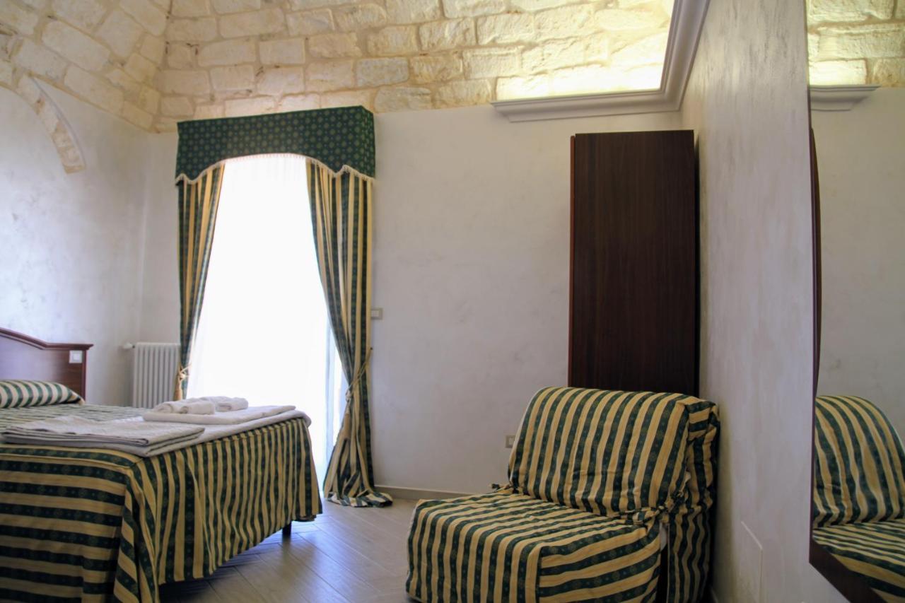 Rooms Dimora Arco - Affitti Brevi Italia Monte SantʼAngelo Екстериор снимка