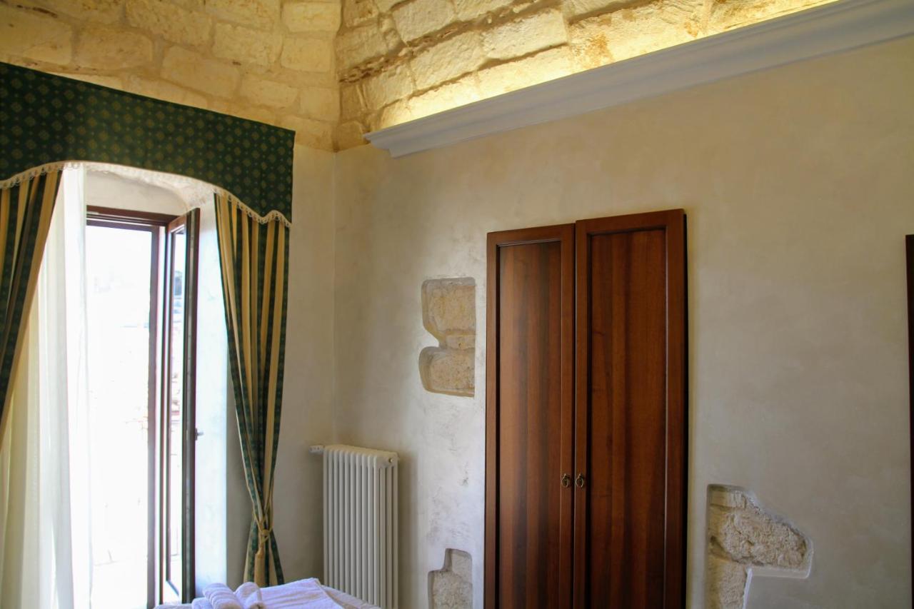 Rooms Dimora Arco - Affitti Brevi Italia Monte SantʼAngelo Екстериор снимка